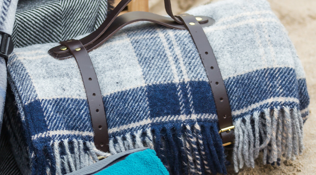 Bannockbane Tartan Check Picnic blanket with waterproof blanket with luxury leather carry handles 