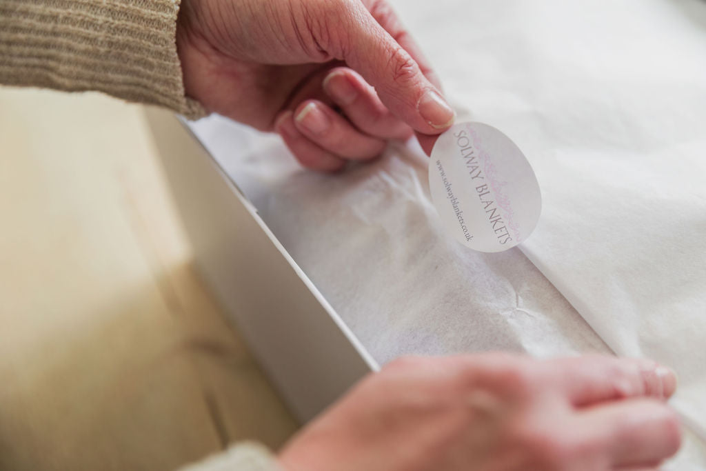 Large Luxury Gift Box (+£15.00)