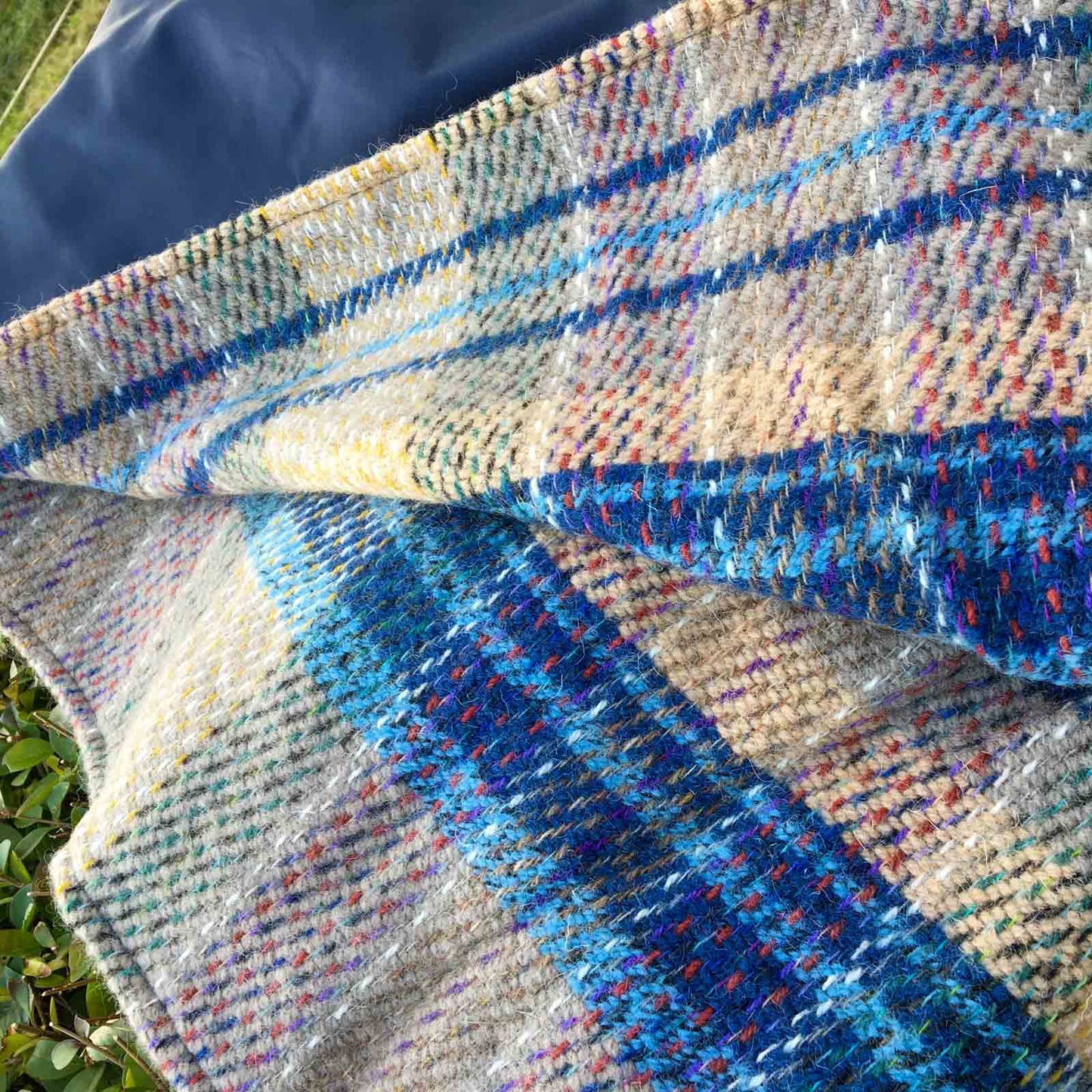 100% Recycled Wool Waterproof Picnic Rug