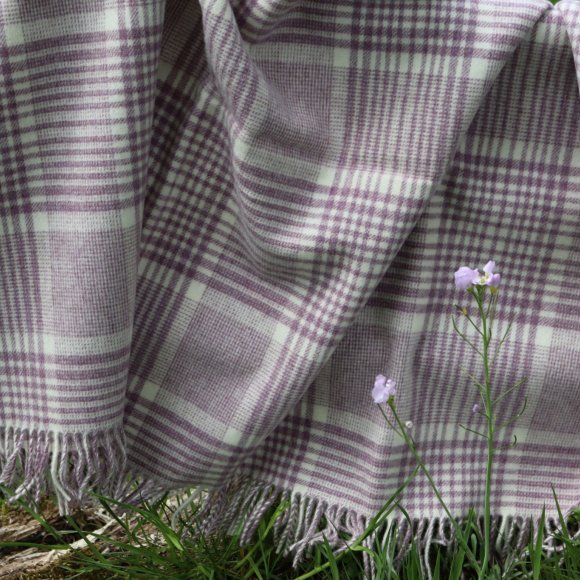 Lilac Check Merino Lambswool Throw 01