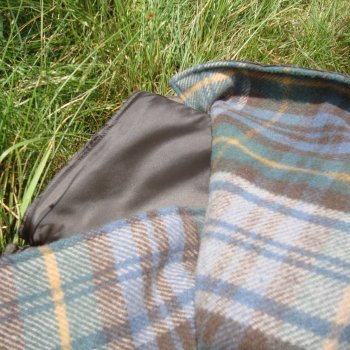 Antique Dress Gordon Pure New Wool Waterproof Picnic Blanket